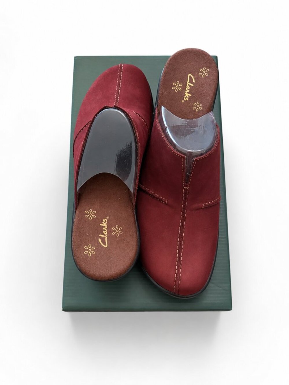 Clarks Delight Wine Nubuck Clogs Mules Women's Burgundy New in Box